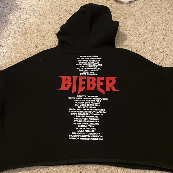 Justin Bieber Purpose Tour cropped hoodie - Picture 2 of 2